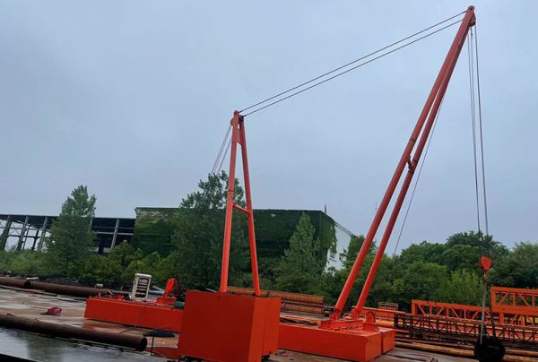 吊機